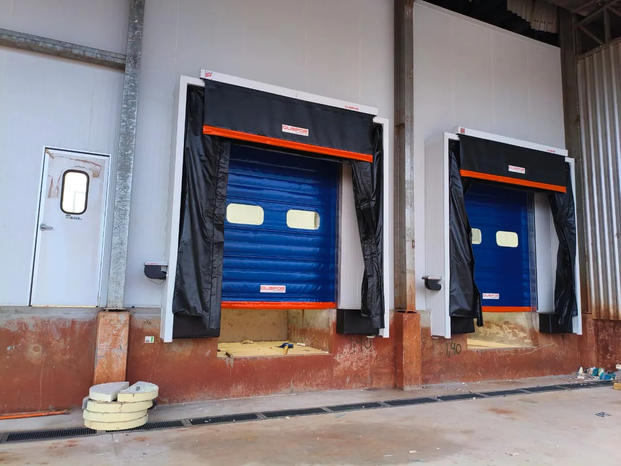 CORTINA RETRÁTIL - PORTAL DE SELAMENTO INFLÁVEL